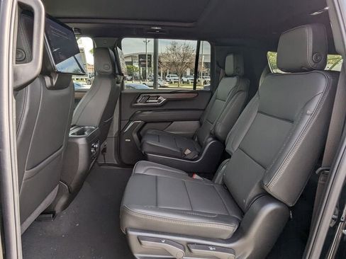 New 2026 GMC Yukon XL Denali w/ Denali Reserve Package AWD/4WD image 22
