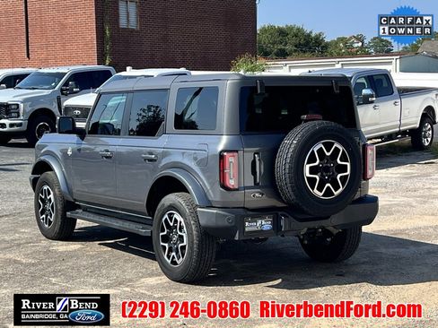 Used 2024 Ford Bronco Outer Banks image 3
