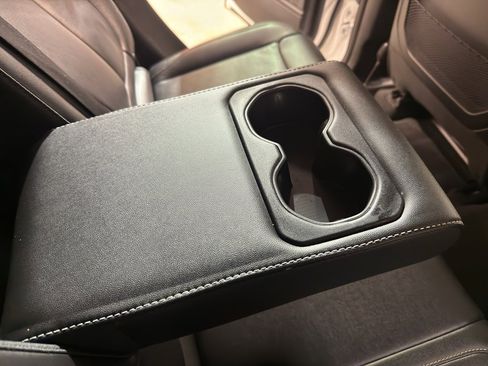 Used 2023 Jeep Grand Cherokee Limited image 26