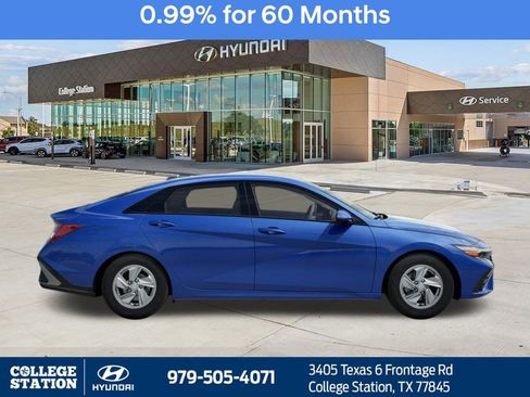 New 2026 Hyundai Elantra SE FWD image 8