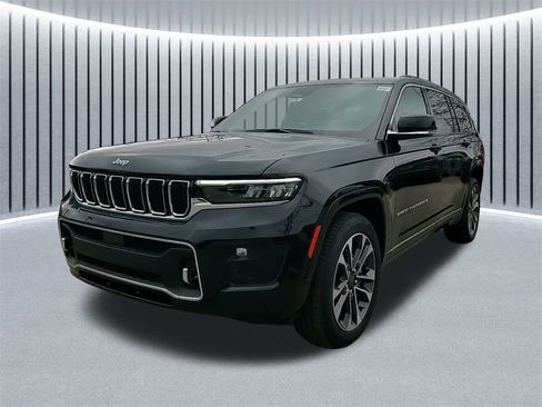 New 2025 Jeep Grand Cherokee L Overland w/ Trailer Tow Package image 19