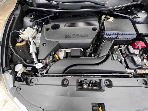 Used 2016 Nissan Altima 2.5 SL w/ 2.5 Technology Package image 18