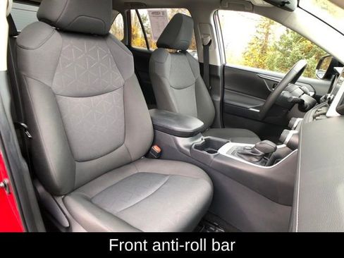 Used 2025 Toyota RAV4 XLE image 24