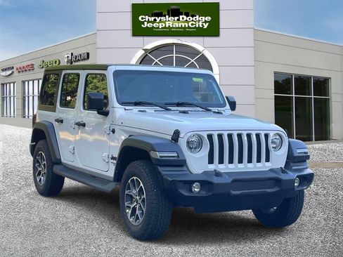 Used 2021 Jeep Wrangler Unlimited Sport AWD/4WD image 4