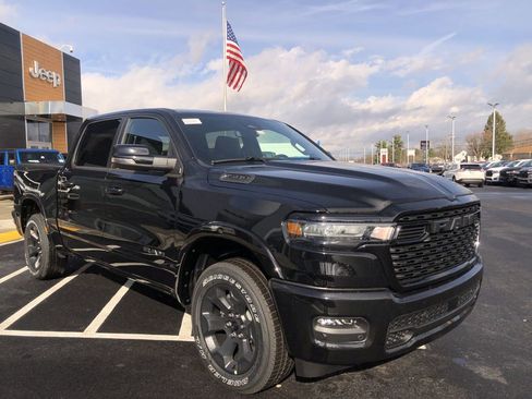 New 2026 RAM 1500 4x4 Crew Cab image 15