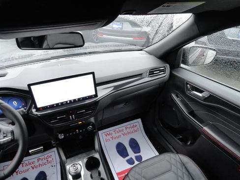 Certified 2023 Ford Escape ST-Line Elite w/ Premium Technology Package image 21