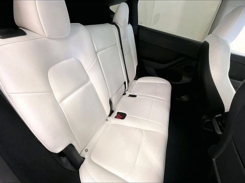 Used 2023 Tesla Model Y Long Range AWD/4WD image 23