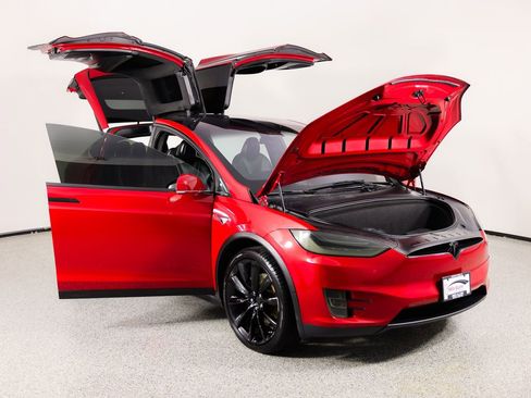 Used 2020 Tesla Model X Long Range image 13