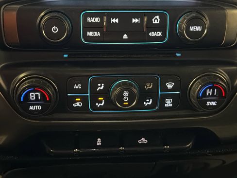 Used 2018 Chevrolet Silverado 1500 LT w/ All Star Edition image 38