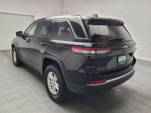 Used 2023 Jeep Grand Cherokee Laredo RWD image 5