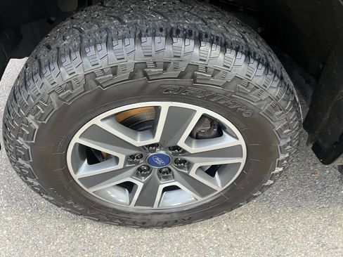 Used 2016 Ford F150 XLT w/ Equipment Group 302A Luxury image 16