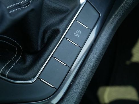 Certified 2022 Volkswagen Tiguan SE AWD/4WD image 32