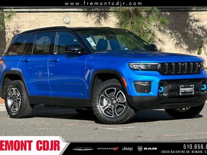 New 2023 Jeep Grand Cherokee Trailhawk w/ Advanced Protech Group II