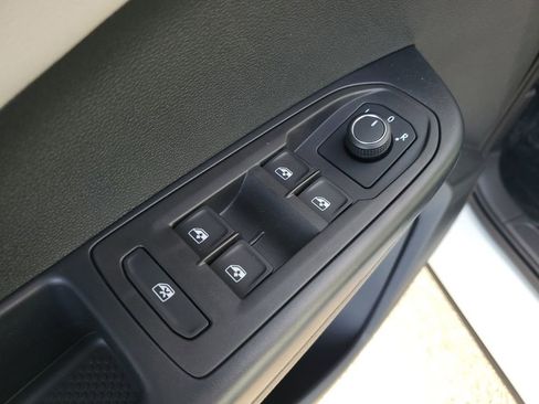 New 2026 Volkswagen Taos S image 16