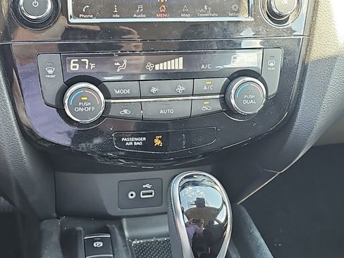 Used 2019 Nissan Rogue Sport SV w/ Technology Package AWD/4WD image 7