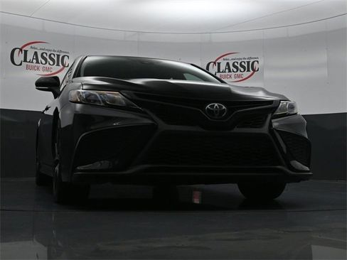 Used 2024 Toyota Camry SE image 26