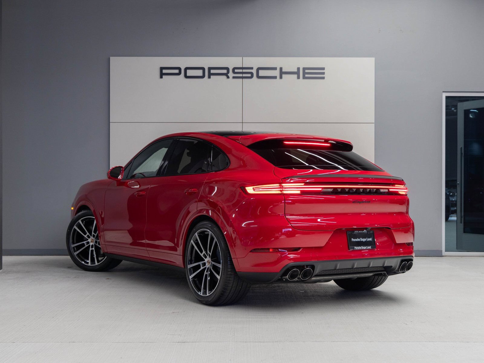 Certified 2026 Porsche Cayenne Coupe AWD/4WD image 3