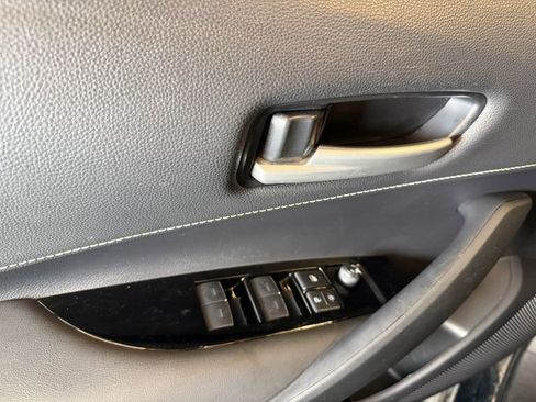 Used 2022 Toyota Corolla SE FWD image 18