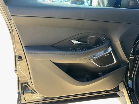 Used 2018 Jaguar E-PACE S image 24