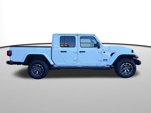 New 2026 Jeep Gladiator Sport image 7
