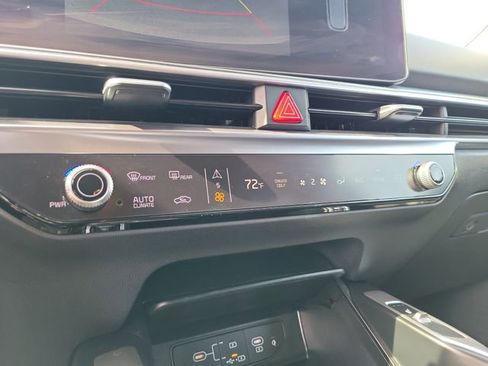Certified 2025 Kia Sorento EX AWD/4WD image 29