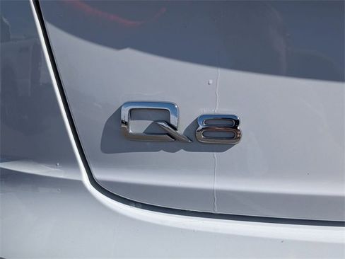 Used 2022 Audi Q8 Premium Plus w/ Premium Plus Package image 10