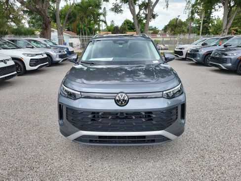 New 2026 Volkswagen Tiguan SE FWD image 2