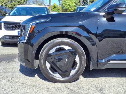 Certified 2024 Kia EV9 Land AWD/4WD image 12