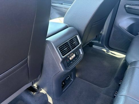 Used 2026 Volkswagen Atlas SE FWD image 25