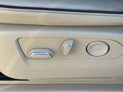 Used 2022 Cadillac Escalade Premium Luxury w/ Performance Package image 36