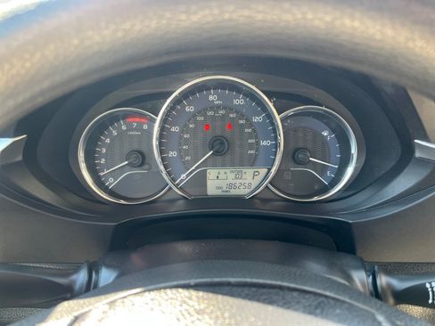 Used 2015 Toyota Corolla LE FWD image 11
