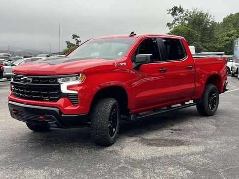 Used 2024 Chevrolet Silverado 1500 LT Trail Boss w/ Convenience Package II AWD/4WD image 8