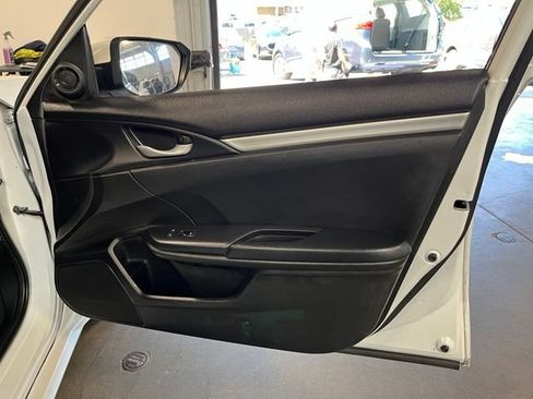 Used 2020 Honda Civic Sport image 12