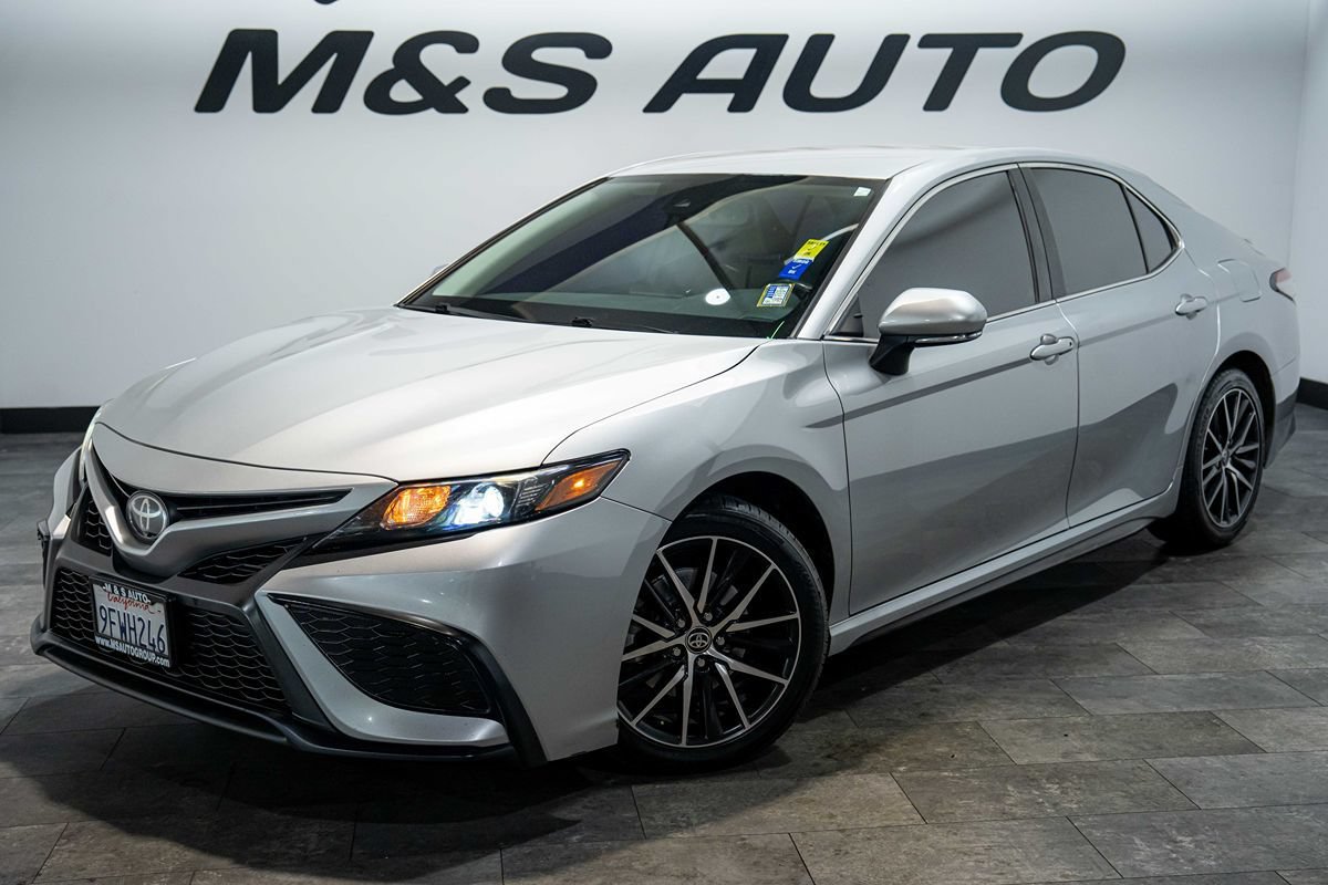 Used 2021 Toyota Camry SE w/ Convenience Package FWD image 23