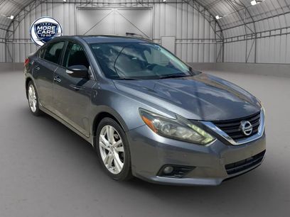 Used 2016 Nissan Altima 3.5 SL w/ 3.5 Technology Package