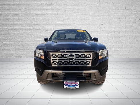 Used 2024 Nissan Frontier SV AWD/4WD image 2