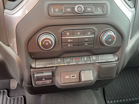 Used 2021 Chevrolet Silverado 1500 Custom Trail Boss w/ Safety Confidence Package image 19