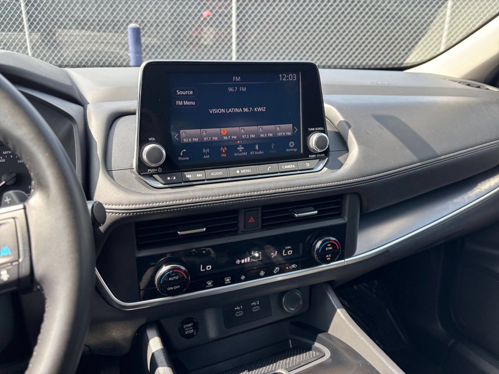 Used 2025 Nissan Rogue SV FWD image 16