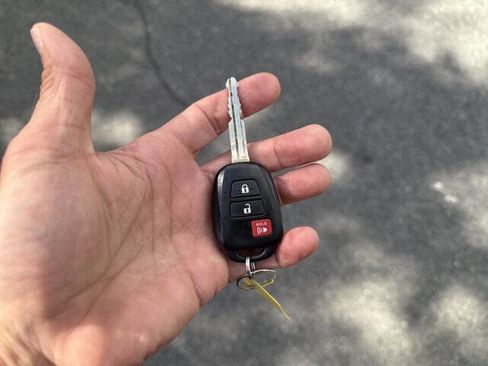 Used 2022 Toyota Tacoma SR5 image 5