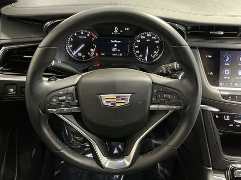 Used 2025 Cadillac XT6 Luxury AWD/4WD image 17