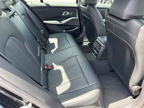 Used 2025 BMW 330i Sedan w/ M Sport Package RWD image 41