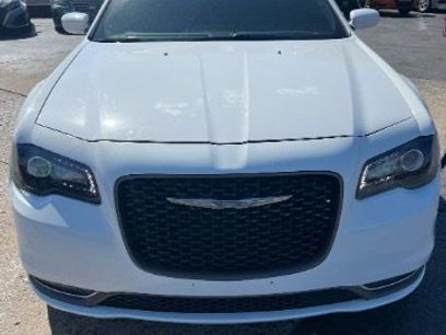 Used 2018 Chrysler 300 S