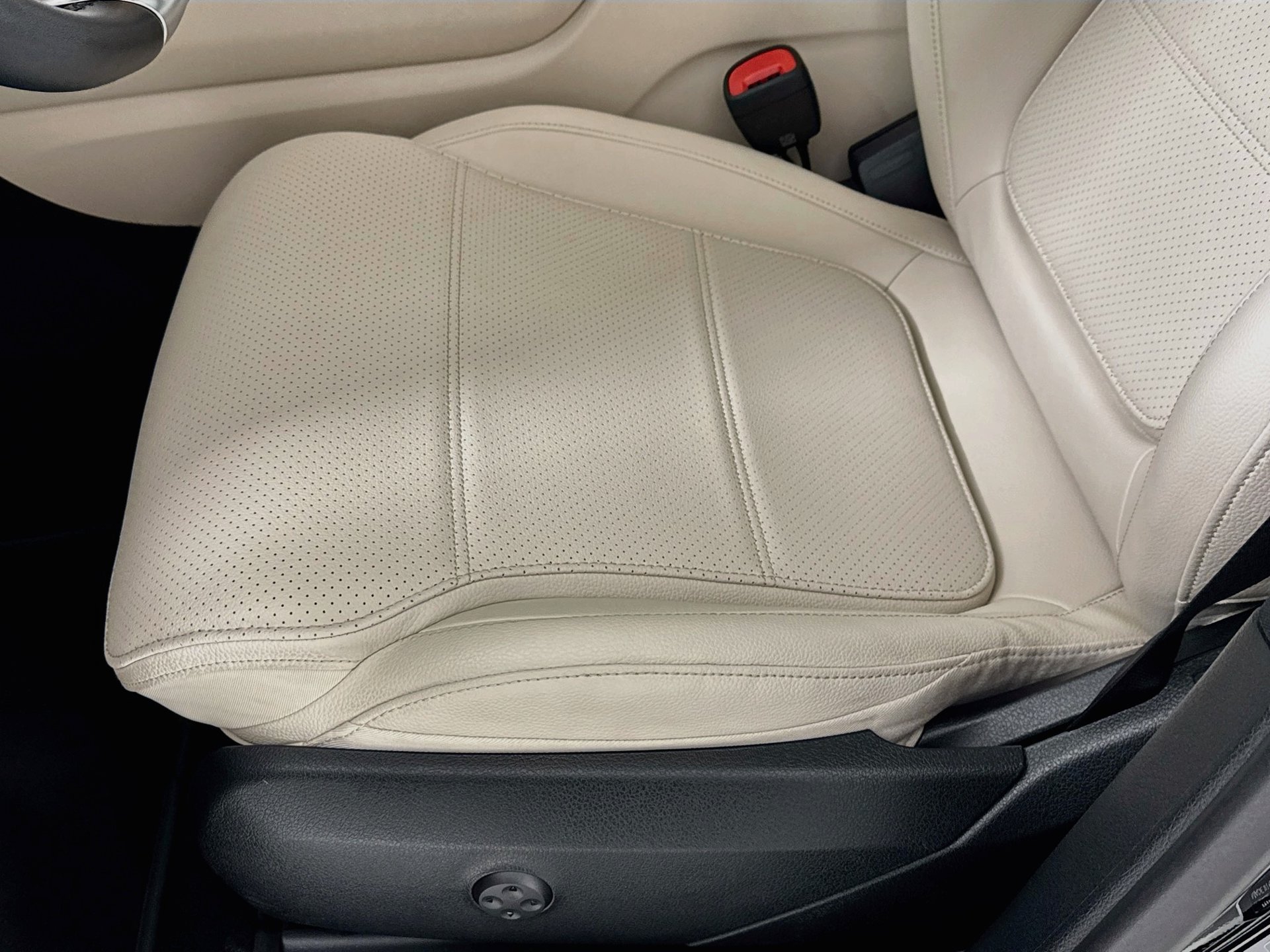 Certified 2026 Mercedes-Benz GLC 300 4MATIC image 19