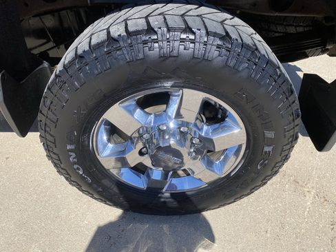 Used 2015 GMC Sierra 2500 SLE w/ SLE Preferred Package AWD/4WD image 11