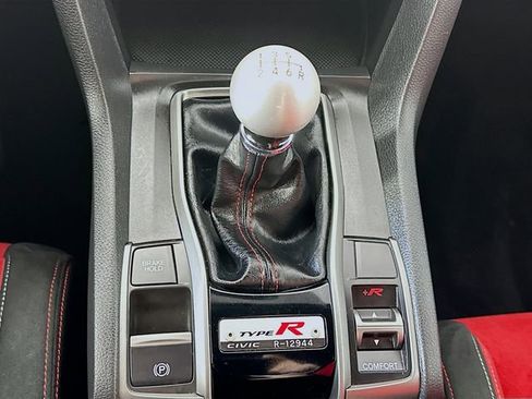 Certified 2018 Honda Civic Type R image 25