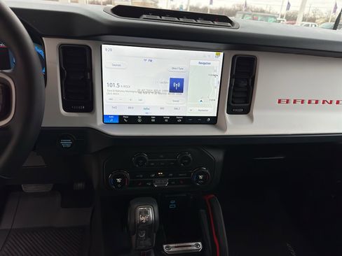 New 2025 Ford Bronco Heritage Edition image 18