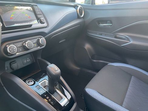 Used 2025 Nissan Versa SV image 34