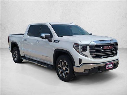Used 2024 GMC Sierra 1500 SLT image 3