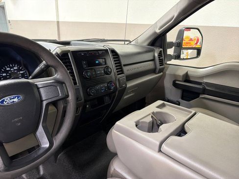 Used 2019 Ford F250 XL image 14