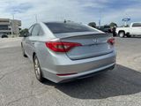 Used 2015 Hyundai Sonata SE w/ Option Group 09 image 5
